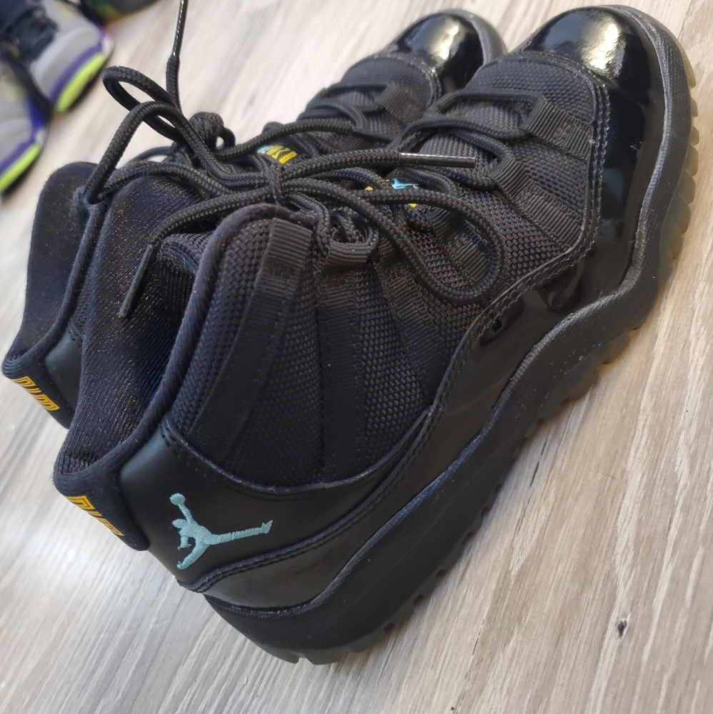 Jordan Retro 11's